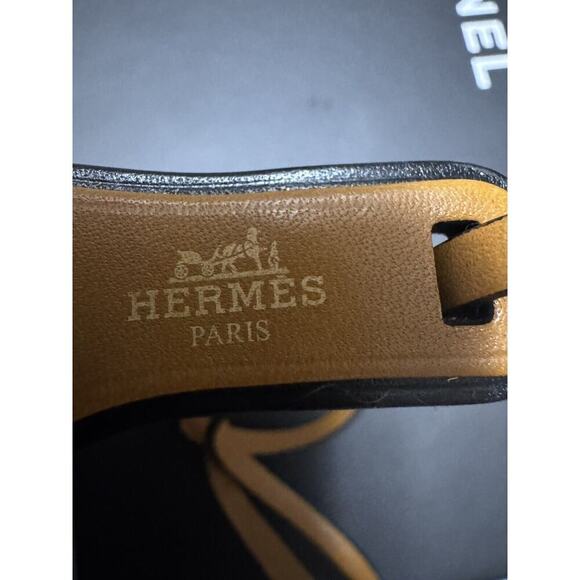 Hermès Oran Nano Bag Charm Lizard Rare EUC Box And Shopping Bag Included - Picture 2 of 5